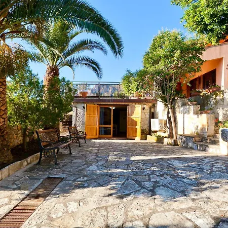 Edera Di Patrizia By Interhome