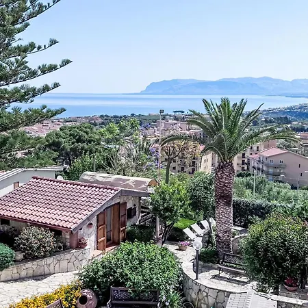 Edera Di Patrizia By Interhome *