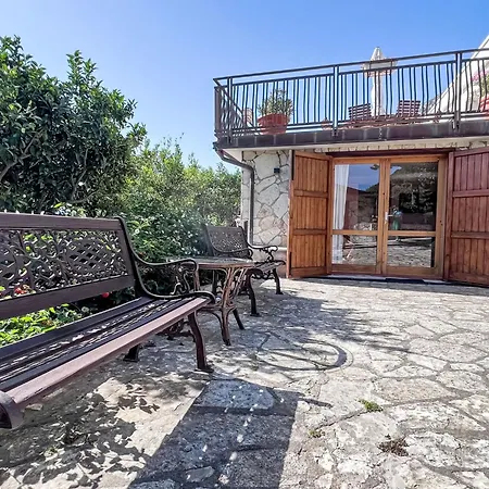Edera Di Patrizia By Interhome