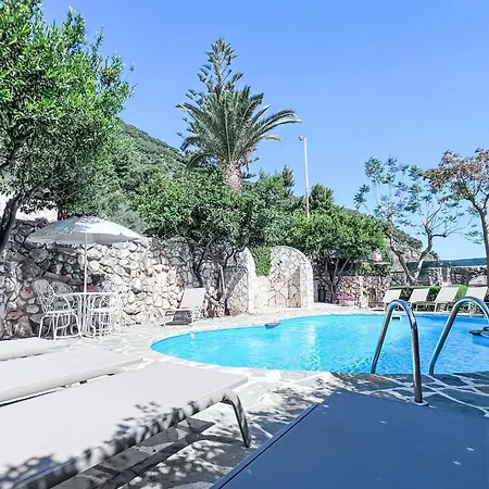Edera Di Patrizia By Interhome
